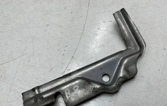 Volkswagen PASSAT B8 Battery bracket 5Q0803219C