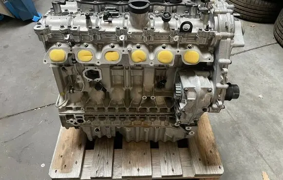 Volvo XC70 Engine block 36010035 B6324S5