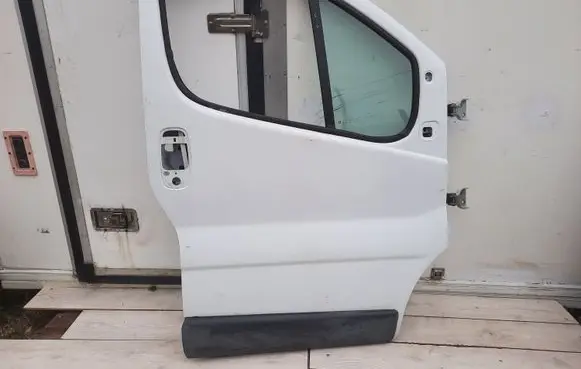 Renault Trafic II (X83) Front door