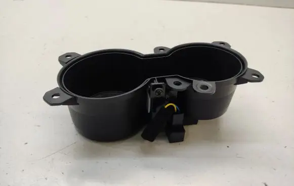 Cup holder front