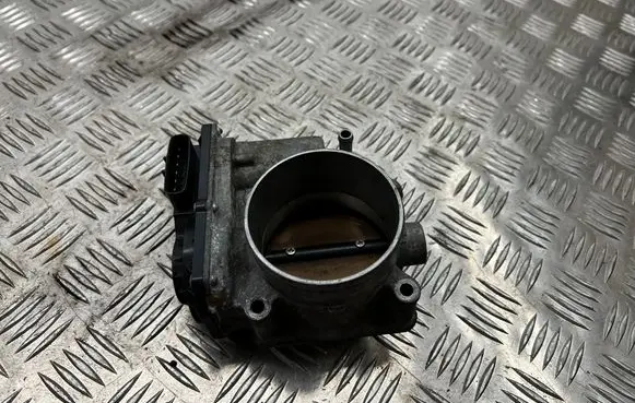 Lexus GS 300 350 430 450H Throttle valve 2203031040 7I0601303
