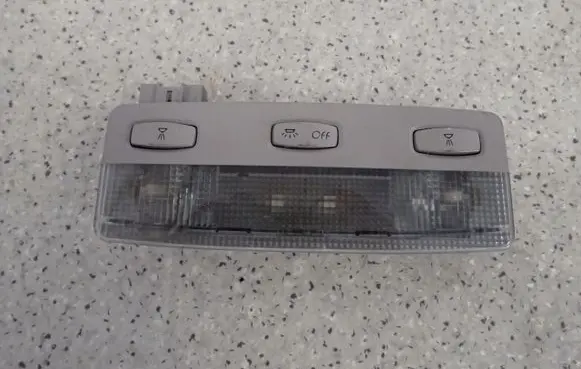 Nissan Primera Headlining lighting console trim 