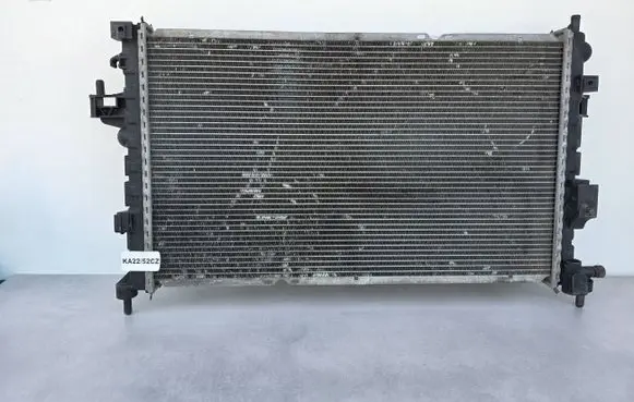 Opel Corsa C Coolant radiator 13100381