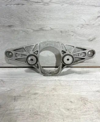 BMW M5 Rear differential/diff mount bracket 2284474