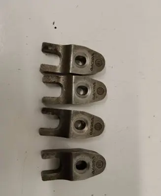 Volvo S90, V90 Fuel Injector clamp holder 