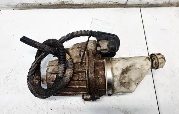 Opel Astra H Power steering pump 13188613
