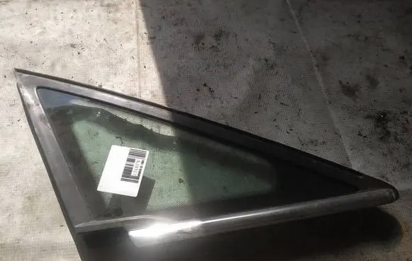 Ford Grand C-MAX Front triangle window/glass as2