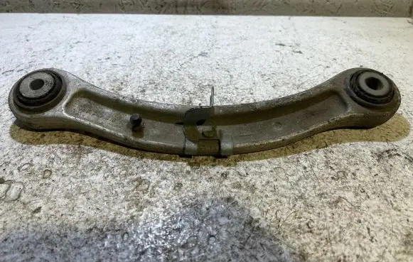 Volkswagen Touareg I Rear control arm