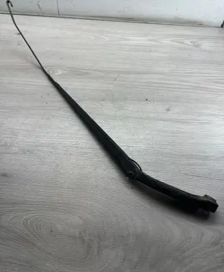 Chrysler Grand Voyager V Windshield/front glass wiper blade 24030776