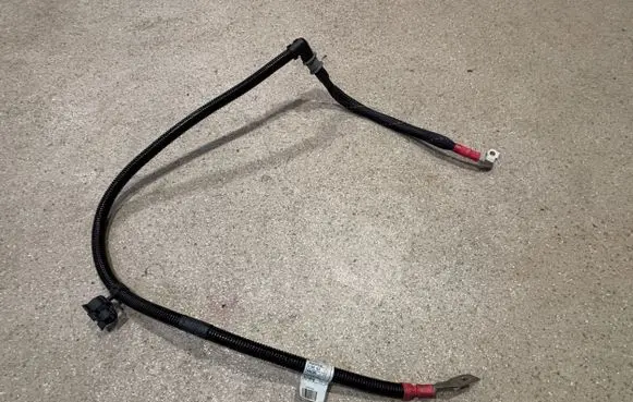 BMW 5 G30 G31 Positive cable (battery) 8590103