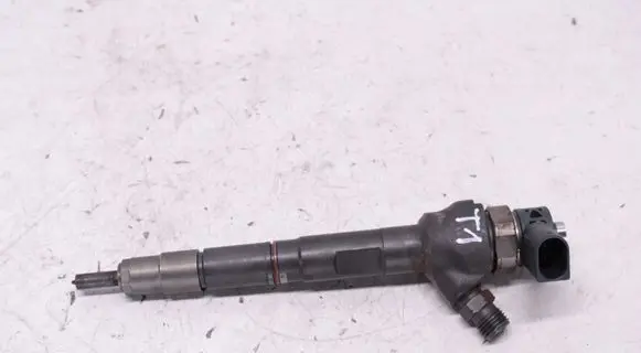 Skoda Superb B6 (3T) Fuel injector 03L130277Q 0445110647