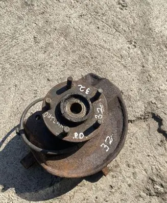 Mitsubishi Outlander Front wheel hub