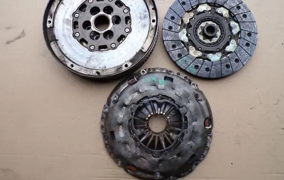 Opel Astra H Clutch set kit 415024110