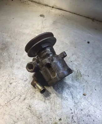 Volkswagen PASSAT B3 Power steering pump