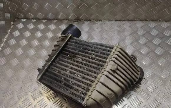 Volkswagen Golf IV Intercooler radiator 1J0145805D 862319R TA1068