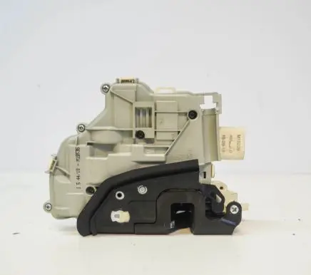 Audi A4 S4 B9 8W Rear door lock 4G0839015F