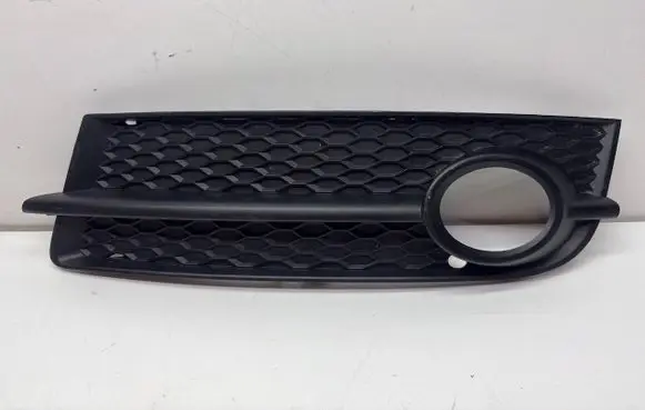 Audi TT TTS Mk2 Front fog light trim/grill 8J0807151