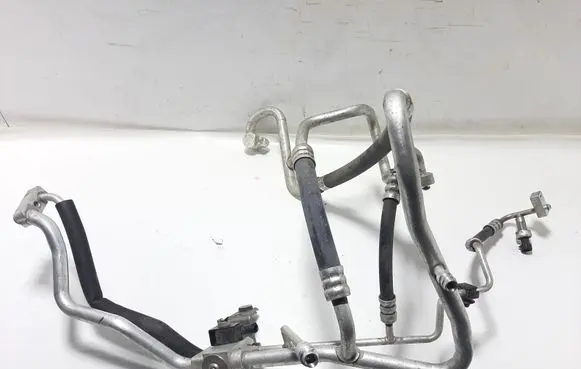 Air conditioning (A/C) pipe/hose