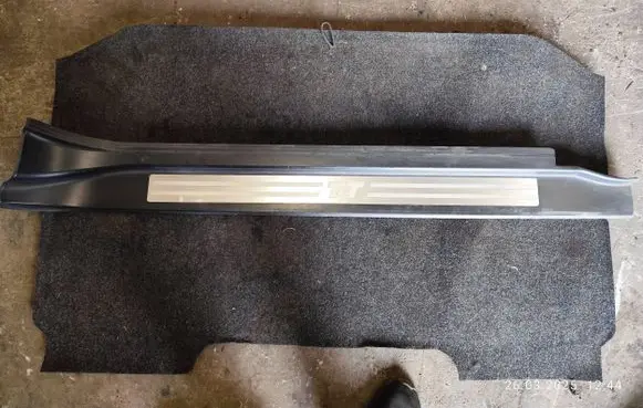 Audi TT Mk1 Front sill trim cover 8N8853492C 8N8853492