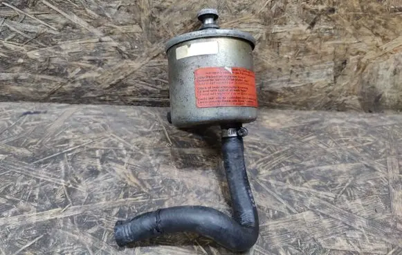 Porsche 928 Power steering fluid tank/reservoir