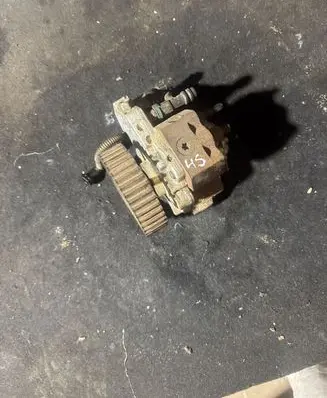 Renault Espace IV Fuel injection high pressure pump 0445010075 8200108225
