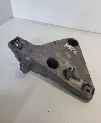 BMW 3 E90 E91 Engine mounting bracket 22116786691