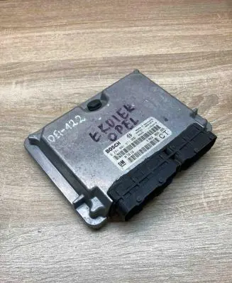 Opel Astra G Engine control unit/module ECU 09136116 0281001871