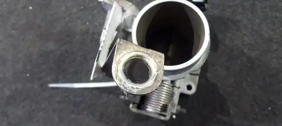 Renault Scenic I Throttle valve 77008616679J