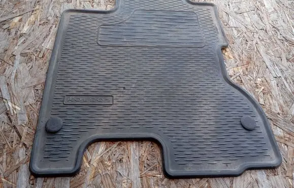 Renault Koleos I Front floor mat 7711423582
