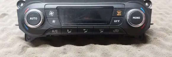 Ford Mondeo MK IV Climate control unit BM2T18C612HC WJ1A05505