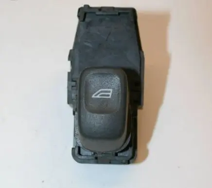 Volvo V50 Electric window control switch 9472275 02W375