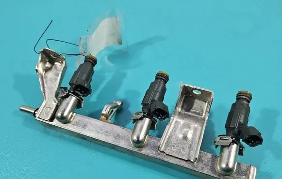 Fuel injector