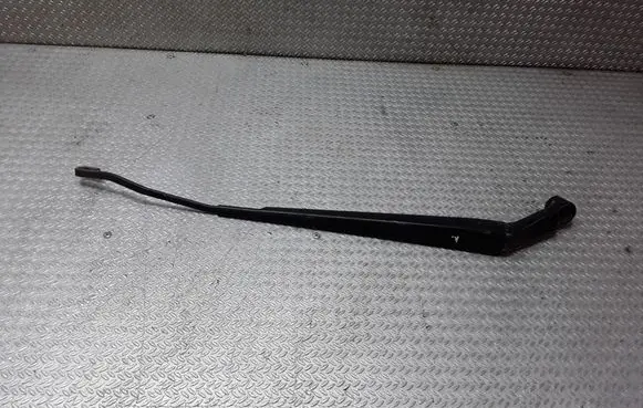 Toyota Avensis T250 Front wiper blade arm