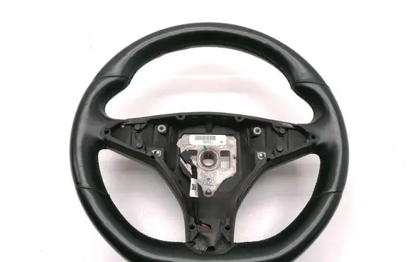 Tesla Model S Steering wheel 1036774-00-A