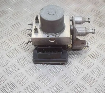 Mercedes-Benz E C207 W207 ABS Pump A2124310148
