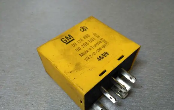 Opel Astra G Hazard warning light relay 09134880 50206001