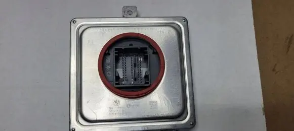 BMW X7 G07 Voltage converter/converter module 