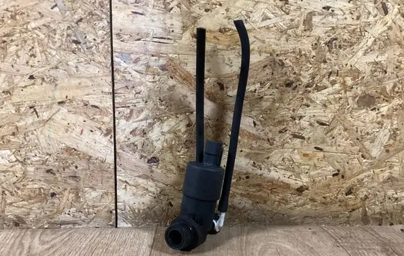 Renault Trafic II (X83) Windscreen/windshield washer pump 9641553880 9641553980
