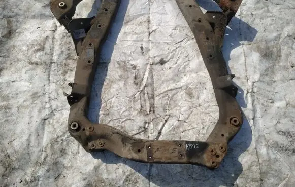 Chrysler 300M Front subframe
