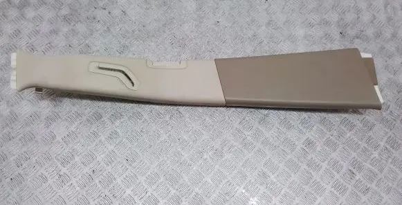 Volvo XC90 (B) pillar trim (top)