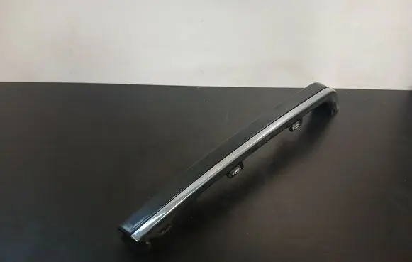 Volvo S80 Rear/tail light trim molding 8662643