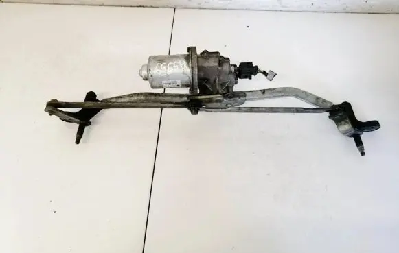 Skoda Fabia Mk2 (5J) Front wiper linkage and motor