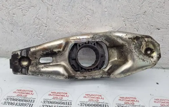 Volkswagen PASSAT B5 Clutch release arm fork 