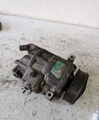 Volkswagen PASSAT B6 Air conditioning (A/C) compressor (pump) 1K0820803Q