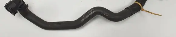 Jaguar XF X250 Engine coolant pipe/hose 9X23-7752-AD