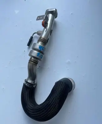 Jeep Cherokee Intercooler hose/pipe 68335005AA 38721E