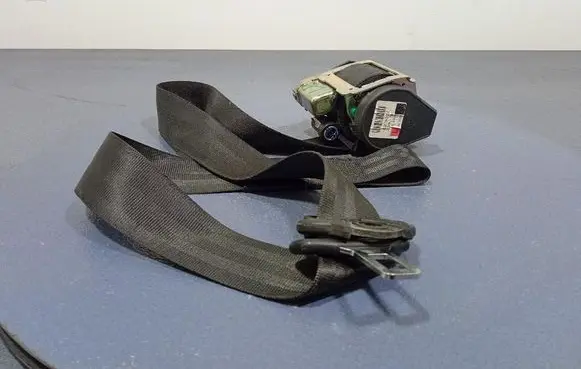 Audi A3 S3 8P Front seatbelt 8P3857705