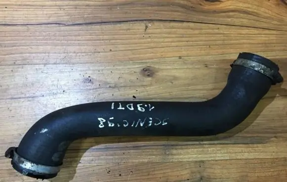 Intercooler hose/pipe