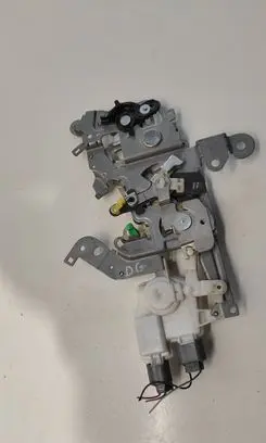 Mazda 5 Sliding door lock 