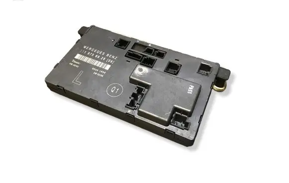Mercedes-Benz E W211 Door control unit/module 2118706926 00401696